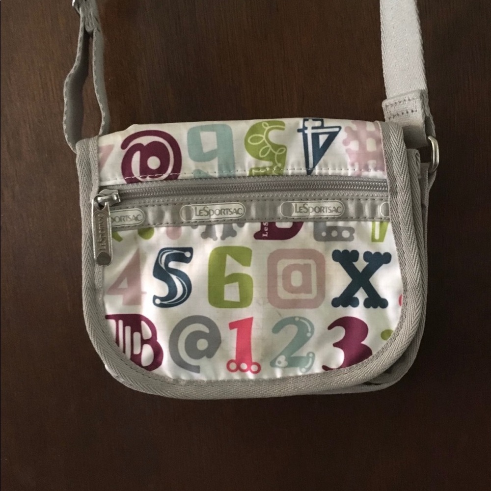 LeSportsac Mini shoulder bag. Super cute. Clean throughout.